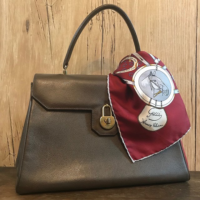gucciscarf28-30