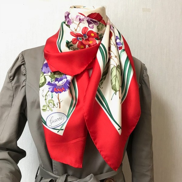 オールドグッチ　Gucci　フローラ　スカーフ　赤